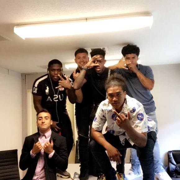 Meet your Posher, Joshua - Picture 1 of 1